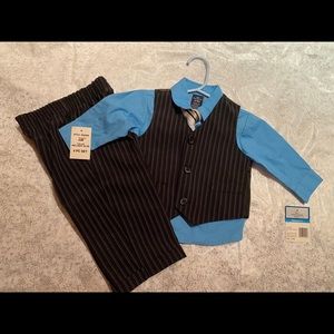 Dockers 4-piece Dress up-Lt Blue-size 6/9 M